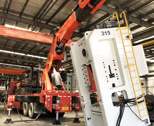 洪山附近随车吊出租，轻松解决运输难题