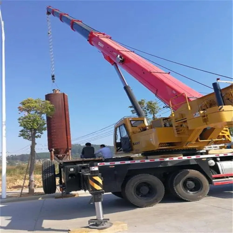 洪山专业吊车租赁多少钱