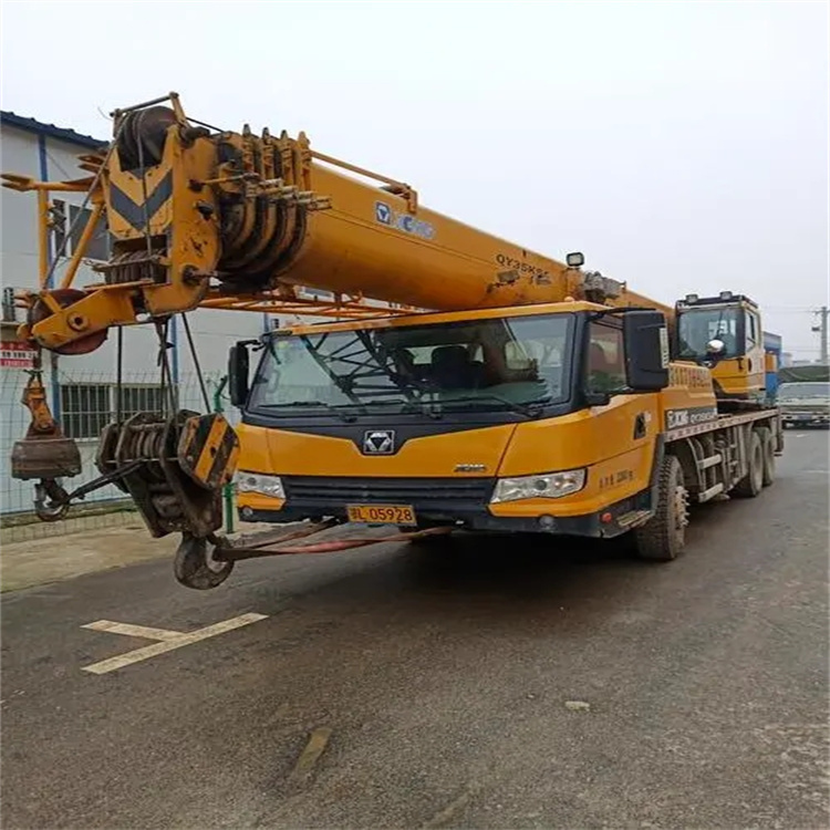 洪山吊车出租保险：全面覆盖，安全无忧