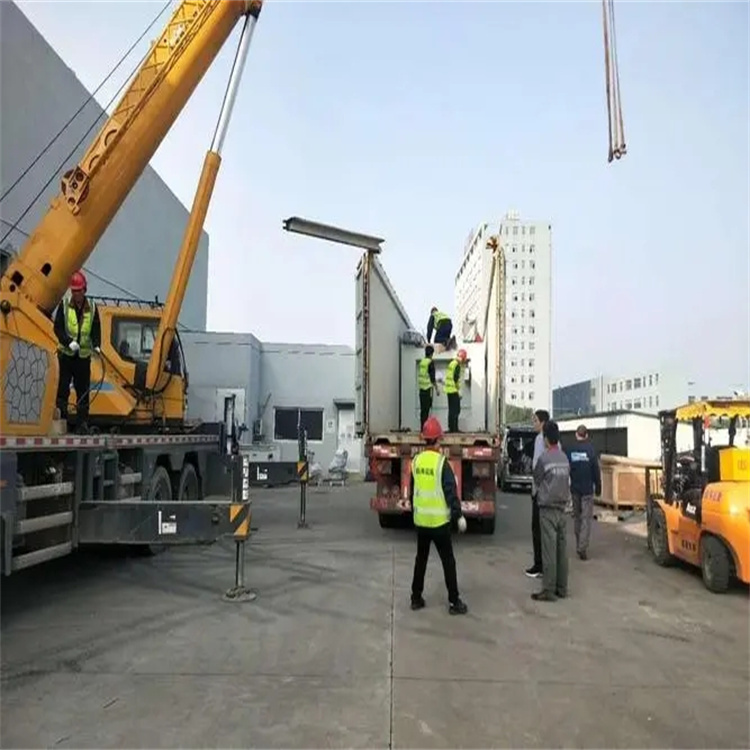 洪山如何找到附近的吊车救援服务