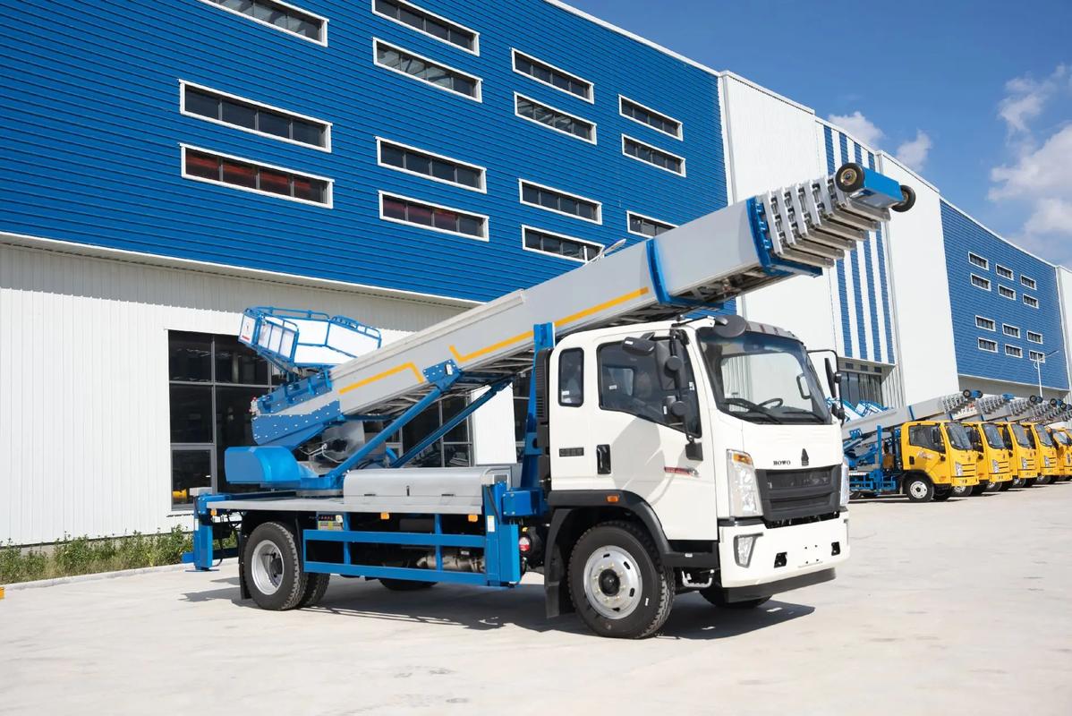 洪山出租云梯车高空作业车 建筑垃圾搬运