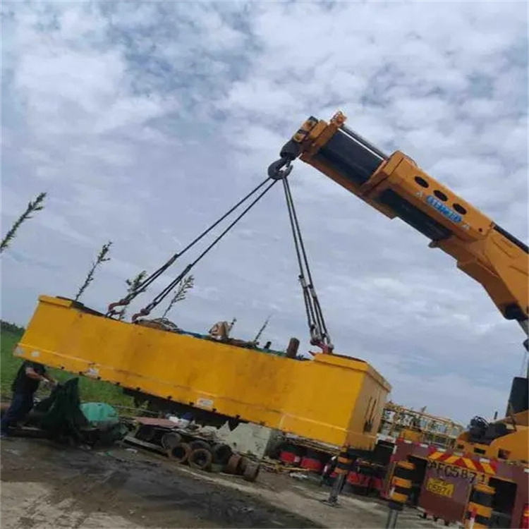 洪山随车吊吊集装箱怎么吊